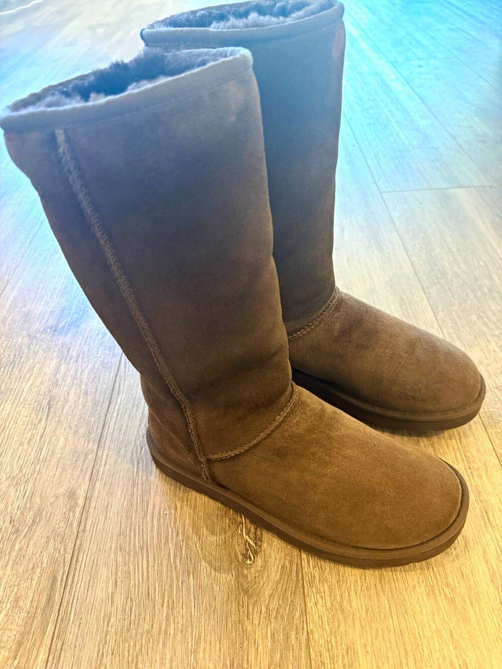 UGG Australia Classic Tall 5815 Boots Brown Suede Sheepskin Lined Women’s 7